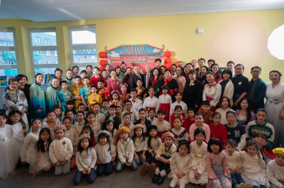 情暖新春，心系華教——駐漢堡總領(lǐng)事叢武春節(jié)走訪領(lǐng)區(qū)中文學(xué)校